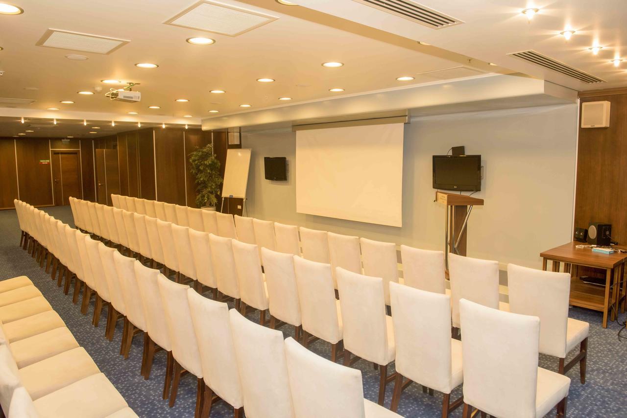 Ozgobek Ronesans Hotel De Luxe 우샤크 외부 사진