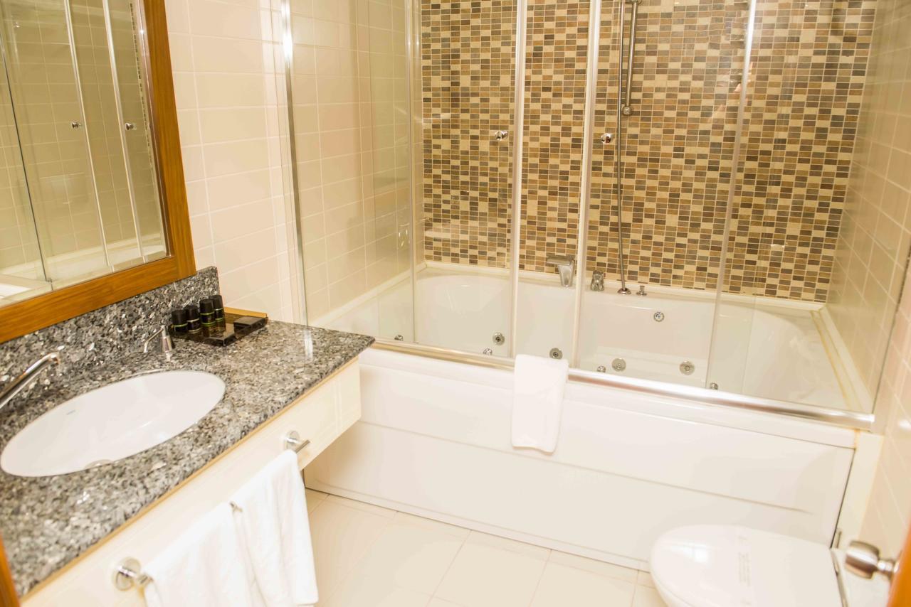 Ozgobek Ronesans Hotel De Luxe 우샤크 외부 사진