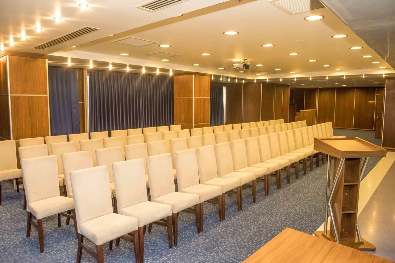 Ozgobek Ronesans Hotel De Luxe 우샤크 외부 사진