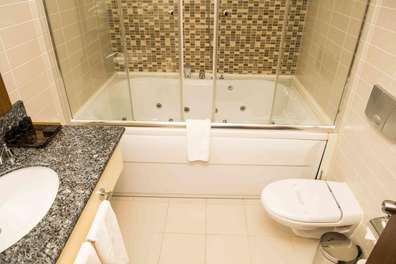 Ozgobek Ronesans Hotel De Luxe 우샤크 외부 사진